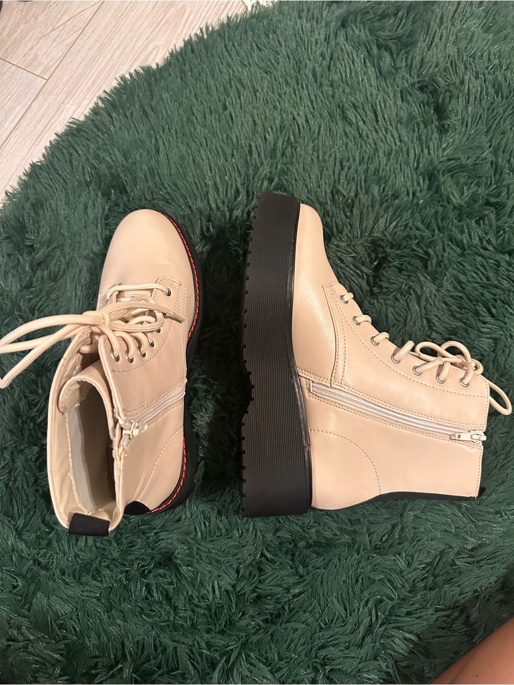 White/ beige Steve Madden Cool Planet Platform Boots Lace Up Kreed 8